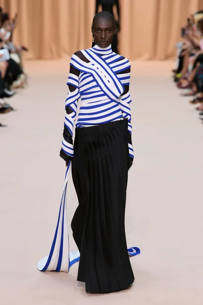 Look 32